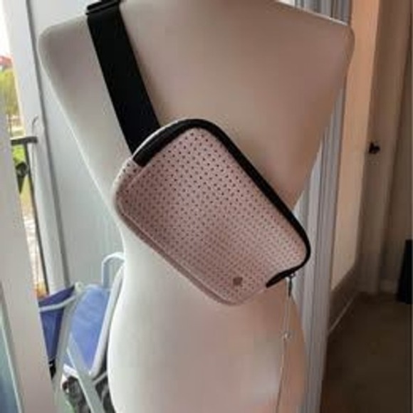 ANTONIO MELANI Handbags - Antonio Melani Active All-Around Waist Bag Fanny Pack - New with Tags - White